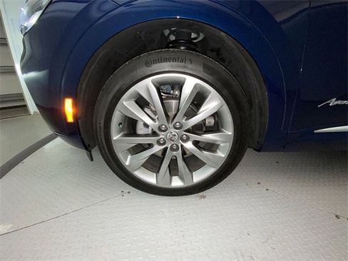 Used 2023 Buick Envision Avenir image 10