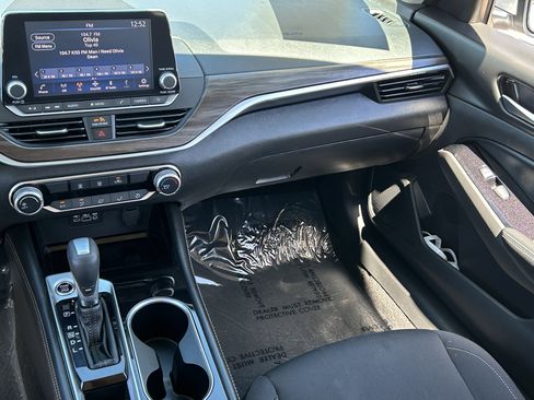 Used 2023 Nissan Altima 2.5 SV image 15