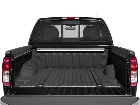 Used 2017 Nissan Frontier SV AWD/4WD image 16