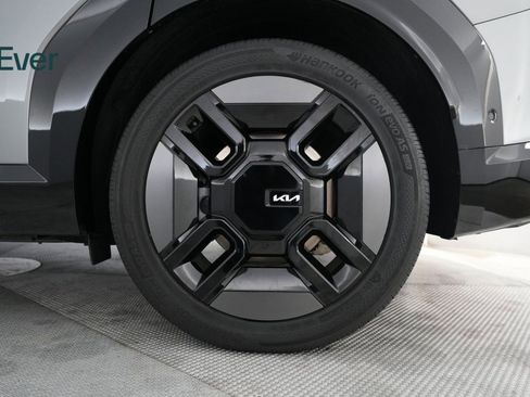 Used 2024 Kia EV9 GT-Line AWD/4WD image 20