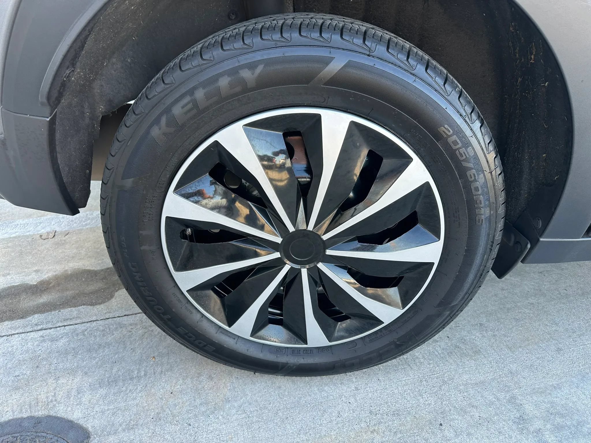 Used 2023 Nissan Kicks S FWD image 17