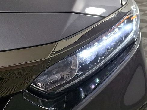 Used 2019 Honda Accord Sport image 12