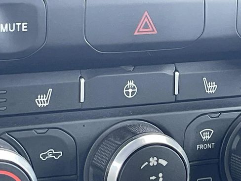 Used 2021 RAM 1500 Big Horn image 21