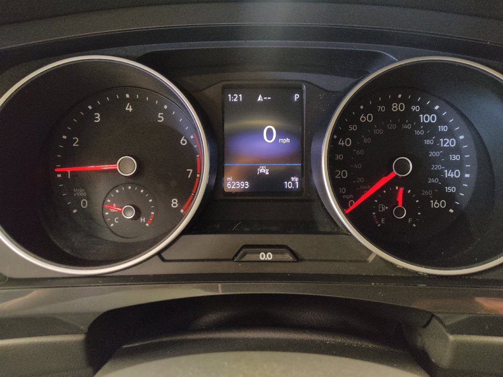 Used 2021 Volkswagen Tiguan SE FWD image 23