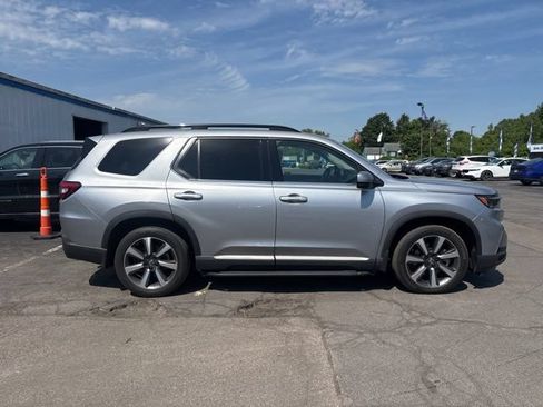 Used 2023 Honda Pilot Elite image 1