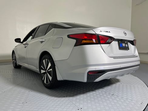 Used 2022 Nissan Altima 2.5 SV image 3