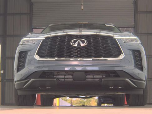 Used 2025 INFINITI QX60 Sensory AWD/4WD image 3