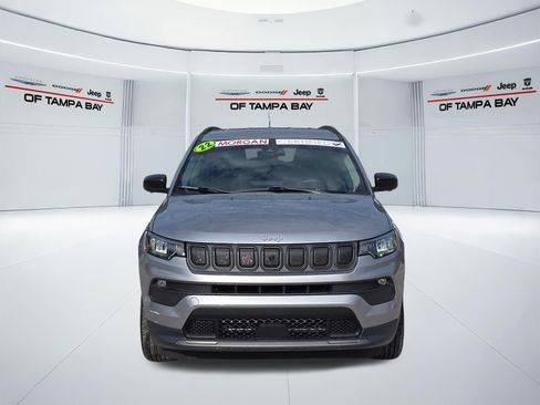 Used 2022 Jeep Compass Latitude w/ Convenience Group AWD/4WD image 8