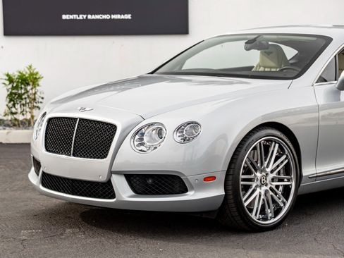 Used 2015 Bentley Continental GT image 8