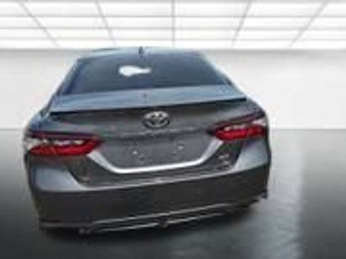 Used 2021 Toyota Camry SE FWD image 5