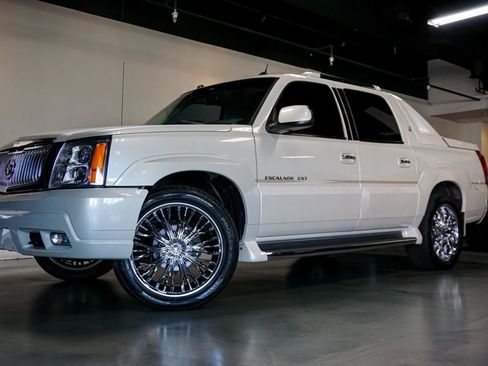 Used 2004 Cadillac Escalade EXT AWD/4WD image 1