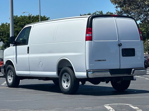 New 2026 Chevrolet Express 2500 w/ Driver Convenience Package RWD image 6
