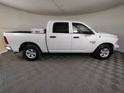 Used 2022 RAM 1500 Tradesman w/ Chrome Appearance Group image 9