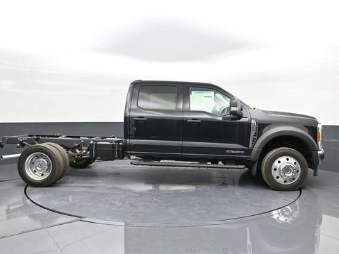 New 2025 Ford F450 XLT w/ XLT Value Package image 23