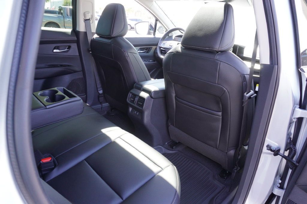 Certified 2025 Nissan Murano SL AWD/4WD image 10