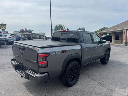 Used 2022 Nissan Frontier PRO-4X image 6