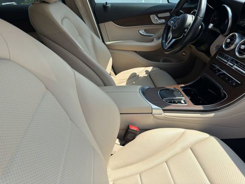 Used 2022 Mercedes-Benz GLC 300 4MATIC image 23