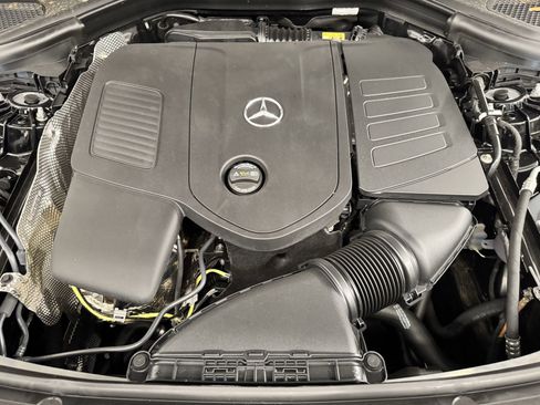 Certified 2025 Mercedes-Benz GLC 300 image 27