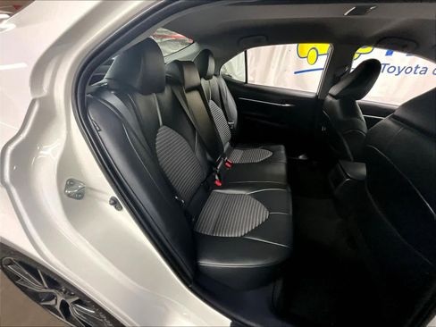 Used 2024 Toyota Camry SE image 16