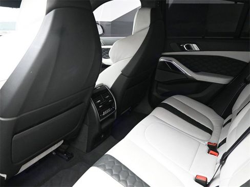 Used 2022 BMW X6 M Base w/ Competition Package image 17