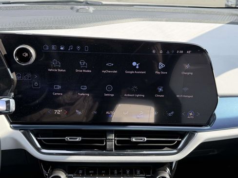 New 2026 Chevrolet Equinox EV LT image 9