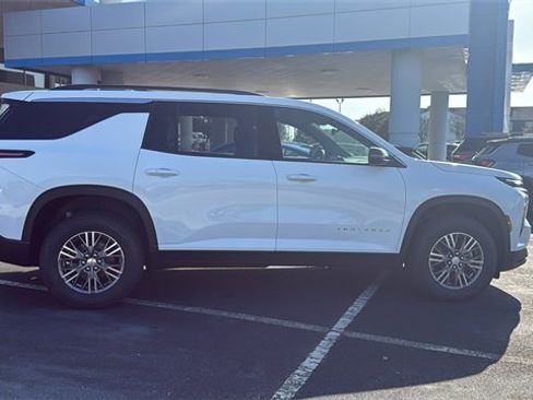 New 2026 Chevrolet Traverse LT w/ Driver Confidence Package image 8