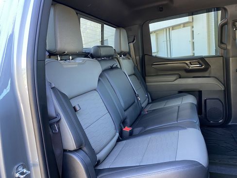 Used 2024 Chevrolet Silverado 1500 ZR2 w/ Technology Package image 28