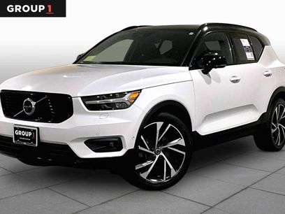 Used 2021 Volvo XC40 T5 R-Design w/ Advanced Package