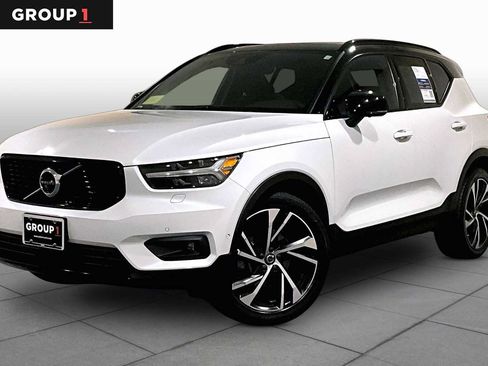 Used 2021 Volvo XC40 T5 R-Design w/ Advanced Package AWD/4WD image 1