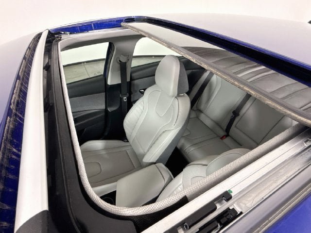 Used 2025 Hyundai Elantra Limited FWD image 23