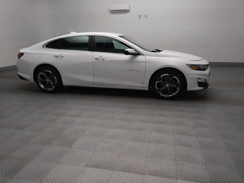 Used 2020 Chevrolet Malibu LT FWD image 11