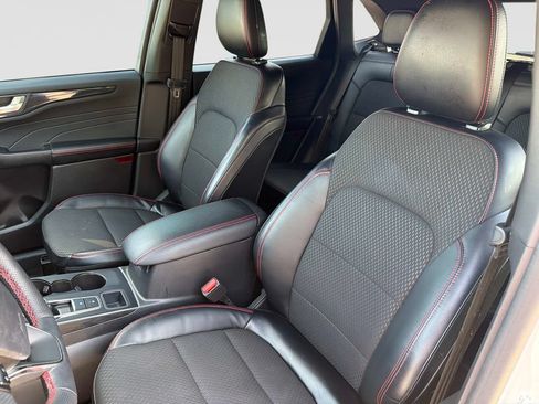 Used 2023 Ford Escape ST-Line w/ Tech Pack #1 AWD/4WD image 21
