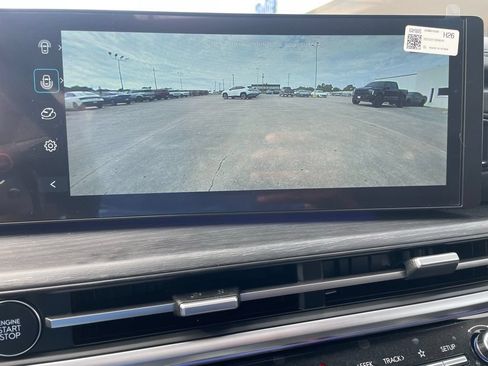 Used 2025 Hyundai Santa Fe Limited FWD image 31