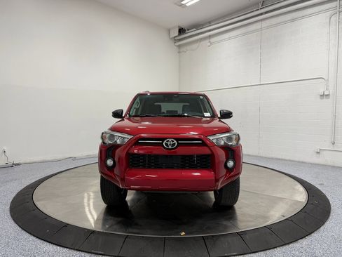 Used 2020 Toyota 4Runner SR5 Premium image 2