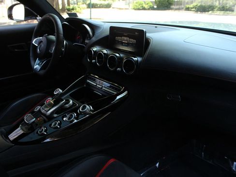 Used 2016 Mercedes-Benz AMG GT S image 25