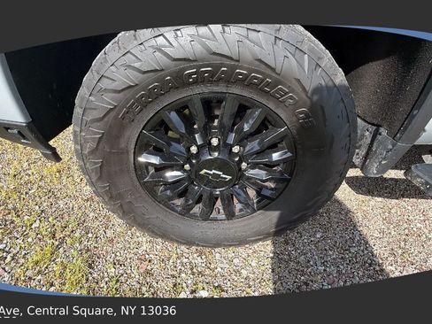 Used 2024 Chevrolet Silverado 3500 LTZ w/ LTZ Plus Package AWD/4WD image 12
