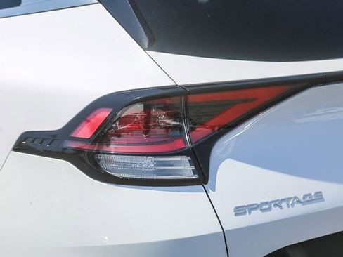 Certified 2024 Kia Sportage EX FWD image 11