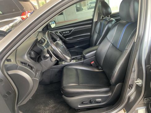 Used 2018 Nissan Altima 2.5 SR w/ SR Midnight Edition FWD image 7