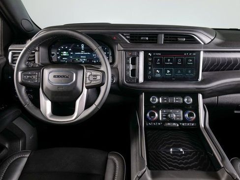 Used 2024 GMC Yukon Denali AWD/4WD image 11