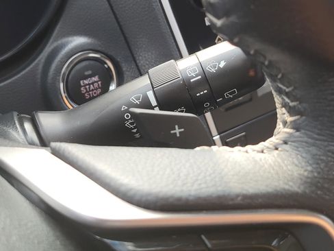 Used 2019 Subaru Outback 2.5i Limited AWD/4WD image 32