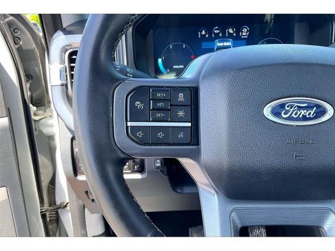 Used 2025 Ford F350 Lariat w/ Lariat Ultimate Package AWD/4WD image 20