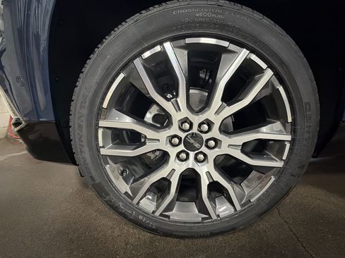 New 2026 GMC Acadia Denali Ultimate w/ LPO, Floor Liner Package image 32