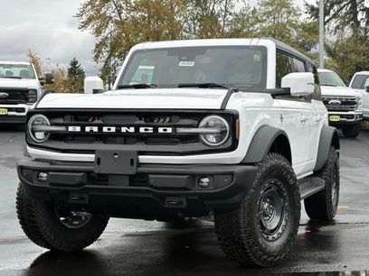 New 2025 Ford Bronco Outer Banks w/ Sasquatch Package
