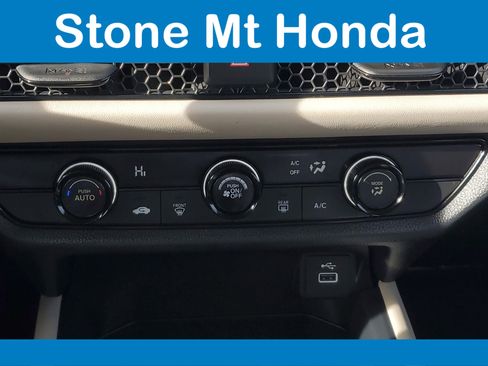 Used 2023 Honda HR-V LX image 27