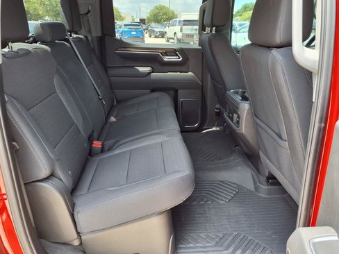 Used 2025 Chevrolet Silverado 1500 LT Trail Boss AWD/4WD image 14