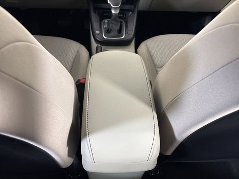 Used 2023 Kia Soul LX image 25