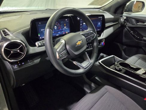 Used 2026 Chevrolet Equinox LT FWD image 6