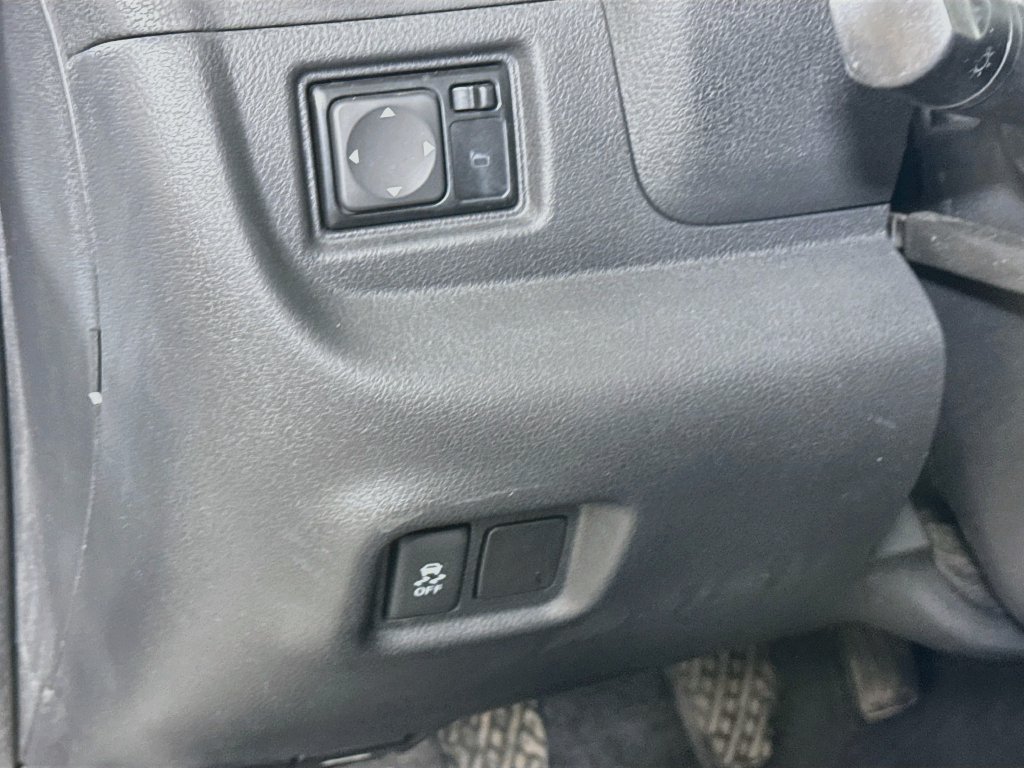 Used 2014 Nissan Versa Note S FWD image 10