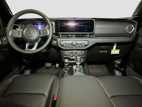 New 2026 Jeep Wrangler Unlimited Sahara AWD/4WD image 7