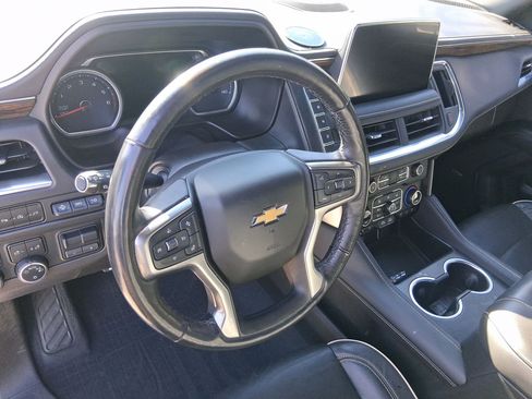 Used 2021 Chevrolet Tahoe Premier w/ Premium Package image 4